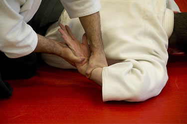 Yonkkyo pin (ouch!)